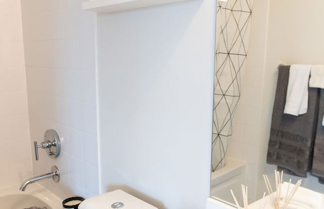 QuickStay Two-Bedroom Condo - Photo 59