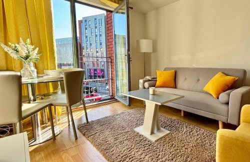 Stylish City Centre Stay - 4 mins to station - Fast Wifi - Near Stadiums - Foto 2