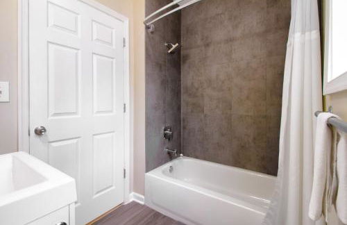 The Gray Corner House by Gallaudet 3 BR 2 BA - Foto 23