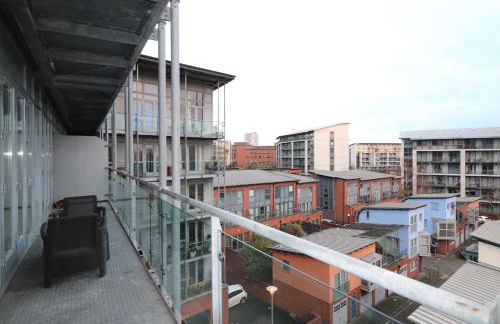 Luxury 2 Bedroom City Centre Apartment Sleeps Up to 6 HS2 Deals available - Foto 16