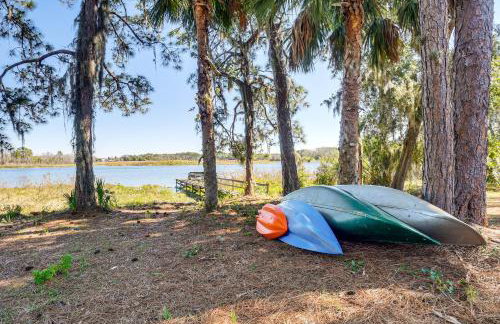 Lake Smith Getaway with Dock Families Welcome! - Foto 28