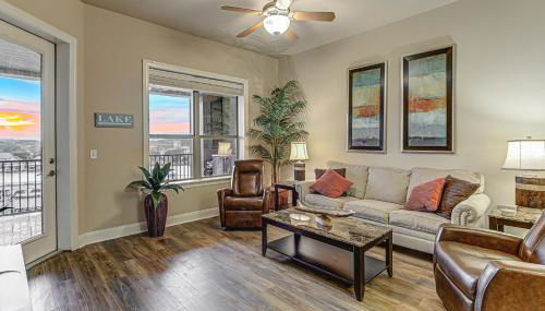 Chic 2BD with Balcony Pool Hot Tub & Marina Views - Foto 2