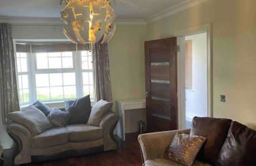 Spacious 4 bedroom house with large garden - Foto 18