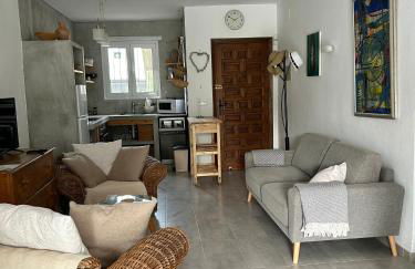 Tranquil setting - Photo 12