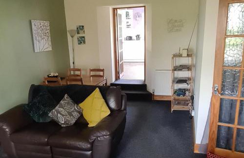 4 Bed Cottage Sleeps 6-Pet-Friendly-Private Garden - Foto 8