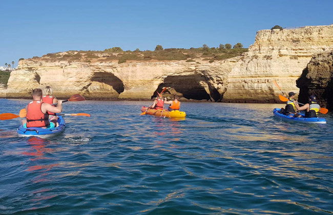 Tour delle grotte delle spiagge di La Marina e Albandeira in kayak - Foto 4