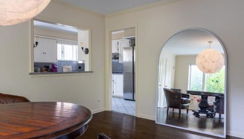 Lakeview East Apartment - Photo 4