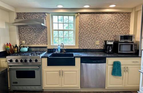 Historic Farm on 96 Acres! - Foto 16