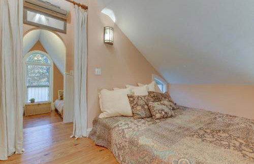 French Broad River Access Whimsical Gem with Deck - Foto 20