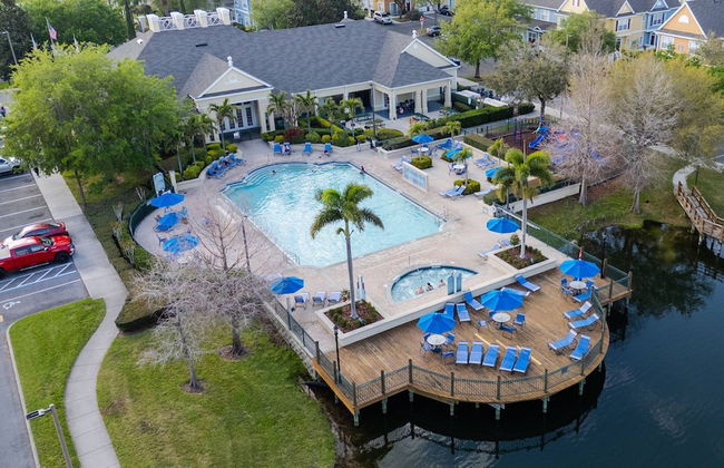 Charming Townhouse Near Disney - Photo 44