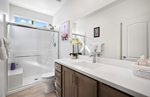 Views, Gameroom, Saltwater Pool & Hot tub, Firepit by MariamsBnb - Foto 33