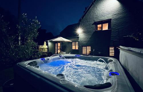 The Foremans House, With Hot Tub, A luxurious Historical pre 16th Century Grade II Listed House, location Essex in a picturesque Village, Country Pub In walking Distance - Foto 48