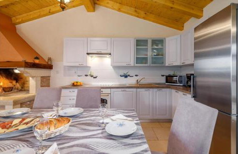 Gorgeous Home In Visnjan With Wifi - Photo 16