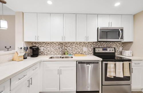 Boca Coastal Stay 2BR 2BA with Pool and Balcony - Foto 5