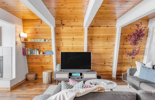 Chickadee by Avantstay Modern A-frame Cabin - Photo 9