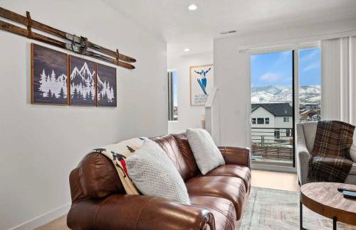 Focus Up at the Mountains Ski Retreat Hot Tub MTN Green - Foto 3