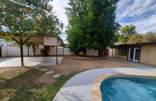 Tarzana 6 Bedroom Charmer W Pool - Foto 17