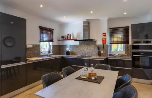 Pine Tree Seaside Apartments 500m to Beach - Foto 55