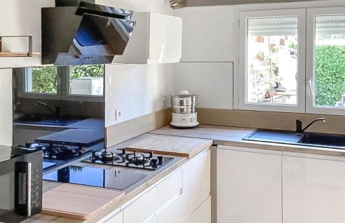 Awesome Home In Aramon With Outdoor Swimming Pool - Foto 15