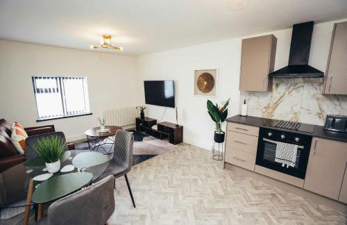 BIG discounts this week only Free Parking WiFi - Photo 3