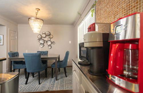 Spacious Dallas 2BR Condo Resort-Style Pool - Foto 9