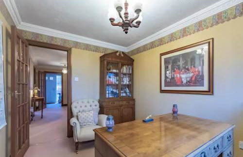 Tudor Style Seafront Home Sea Views Shoebury - Pass the Keys - Foto 27