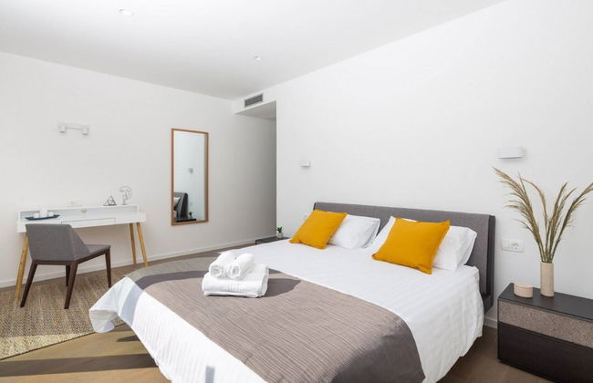 Holly - With Pool - H - Foto 9