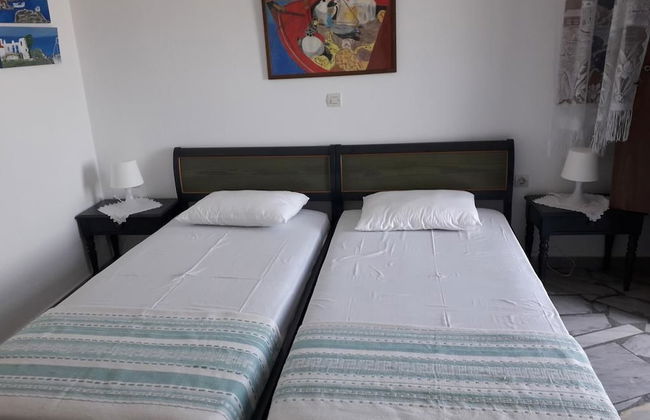 Nikoleta Kolympithres Paros - Photo 8