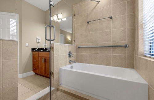 Sunny Summer in FL - Relax in a TownHome by Disney! - Foto 25