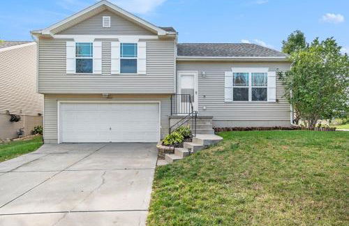 Elegant Escape-Fenced Yard BBQ & Cozy Fire Pit - Foto 43