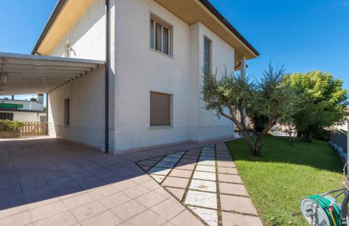 La Maison de Mely with garden - Photo 5