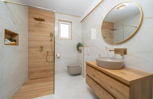 Penthouse Apartment Golden View with private Jacuzzi and 100m2 terrace by Makarska Exklusiv - Foto 19