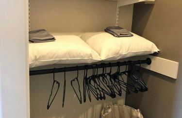 Barnwood Chateau with 2 Master Suites Hot Tub - Foto 28