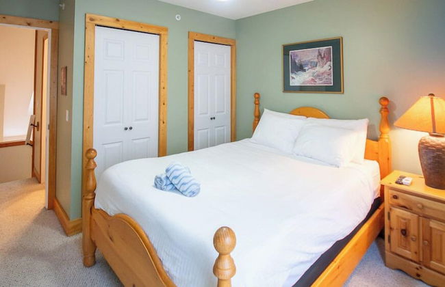 Stone Creek Chalet by Fernie Lodging CO - Photo 6