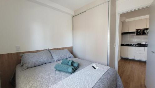 FLY 708 - Apartamento 5 estrelas próximo ao Shopping e USP - Foto 2, towels, wardrobe, locker