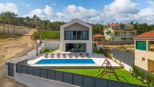 Villa Pine - Foto 3, Garden, sunbed, Garden view