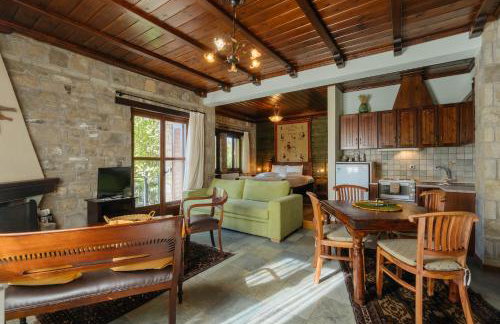 Τα Πέτρινα της Ελάτης - Petrina Elatis - Foto 13