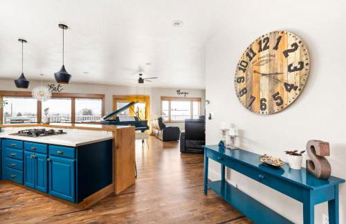 Great Falls Luxe Haven 4BR Gym Office and Hot Tub - Foto 45