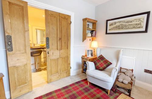 Sparrow Cottage - Westbourne - Photo 3