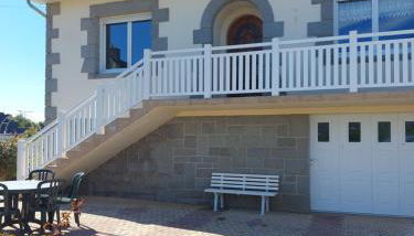 TY ANN maison avec jardin clos de mur, à proximité des commerces et à 3km des plages - Foto 2