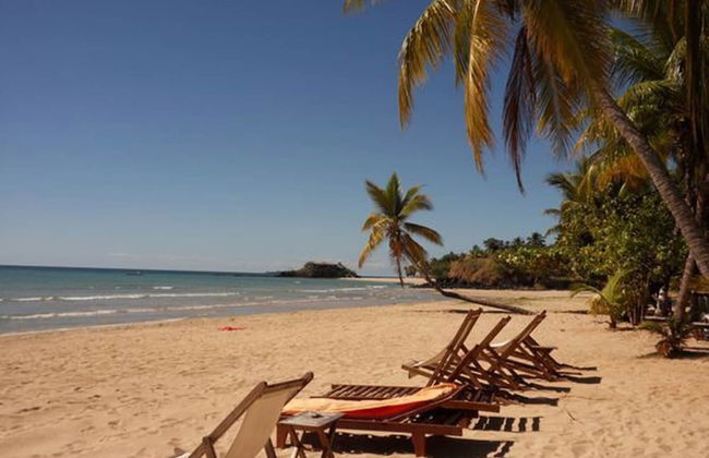 Have a Relaxing Vacation Right on the Beach Enjoying the Locations Amenities - Foto 16