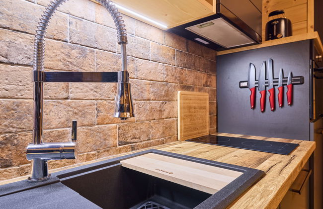 Luxe Timber Lodge & Relaxing Bath - Photo 15