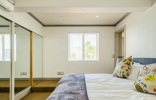 Contemporary Apartment Close to the Radisson Majolica - Photo 2