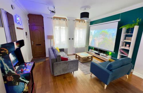 Maison 3ch - Cinéma - Game Room - Parking - Gare - Foto 15