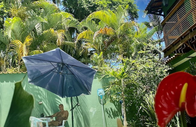 Suítes aconchegantes com piscina e praia - Foto 15