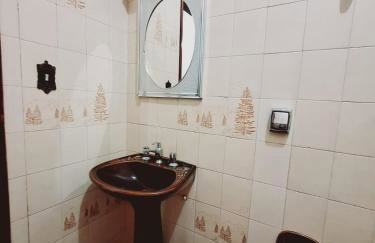 CASA - 3 quartos com ar - garagem para 3 carros - Foto 42