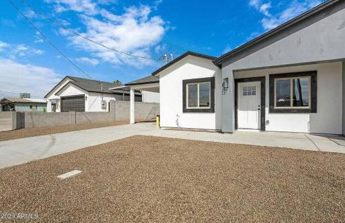 3.8 Miles From Downtown Phoenix #C - Photo 15