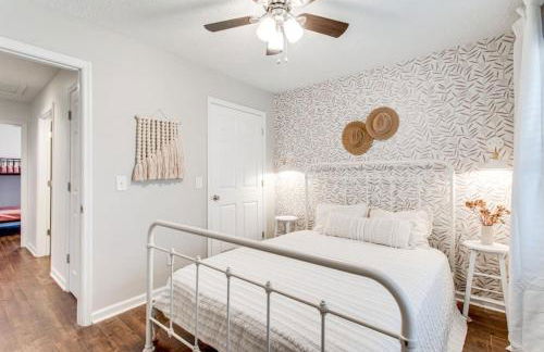 Walnut St, Charming, 3bed, 2bath - Photo 24