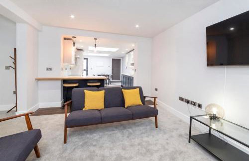 The Old Hotel - Photo 38