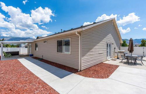 Fully Stocked Home with Hot Tub and Private Yard - Photo 56
